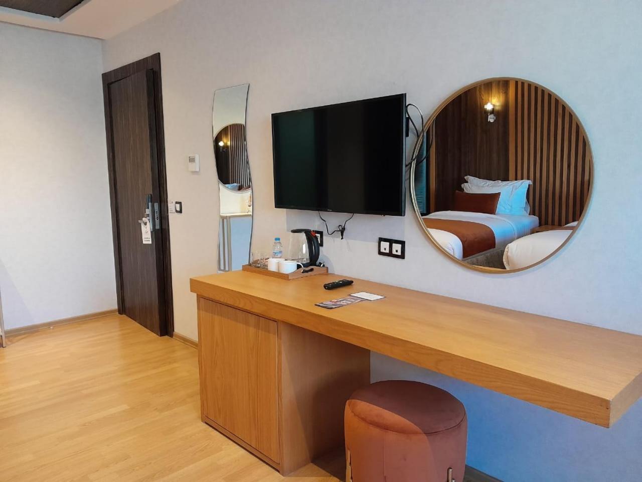 Razane Hotel Кенітра Екстер'єр фото